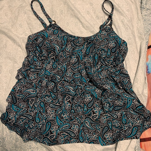 Pretty Ruffle Swim Top - Picture 6 of 6